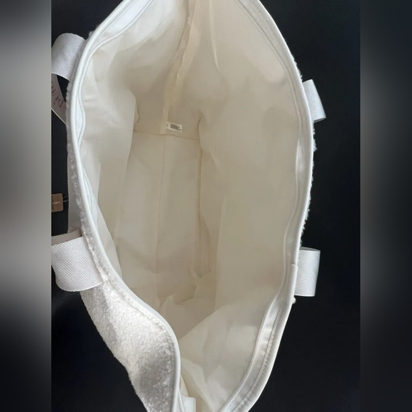 NWT Victoria’s Secret beige and pink plush tote bag - Picture 10 of 11